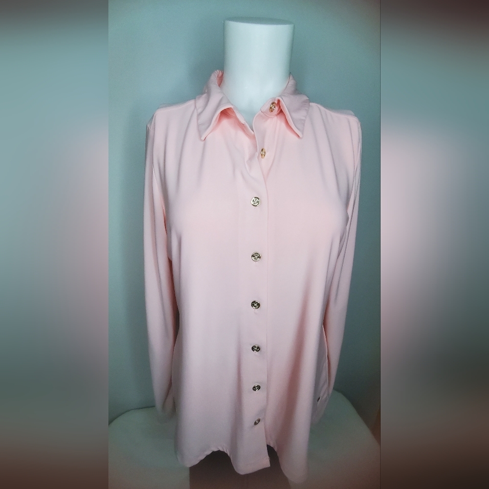 Tommy Hilfiger Size M Blouse In Light Pink Women's Button-Down